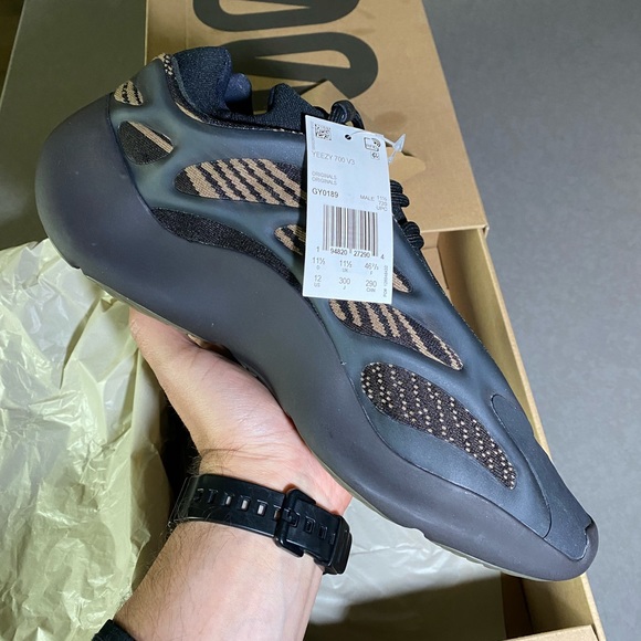 Yeezy Bundle All Items Never Worn. * Deadstock * - Picture 6 of 10